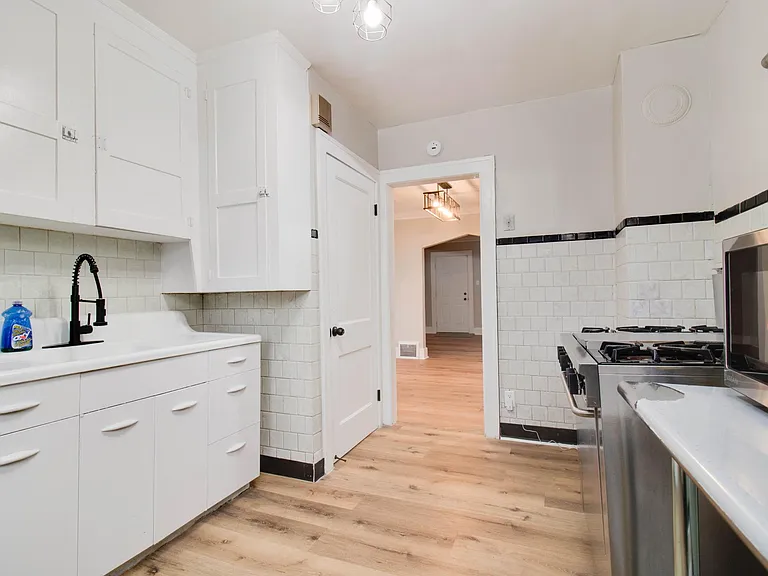 18142 Riopelle St #A — Photo 11