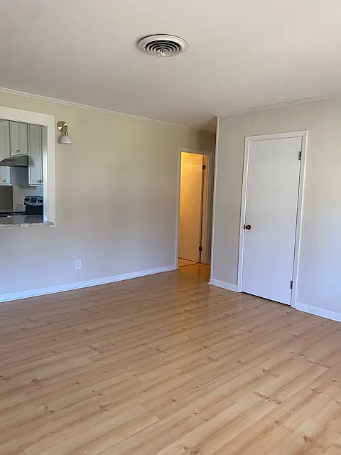 2 bed, 1000 sqft, $1,575 — Photo 4