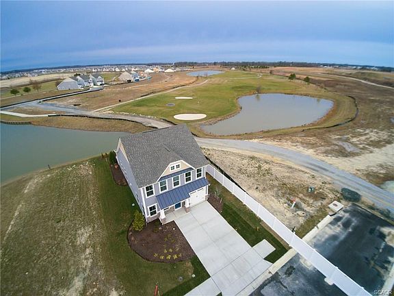 3rd image of 23 Royal View Dr