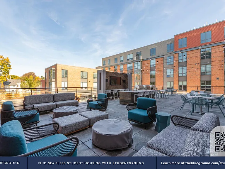 Building's Courtyard