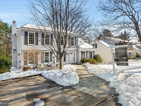 2nd image of 1123 Bayliss Dr