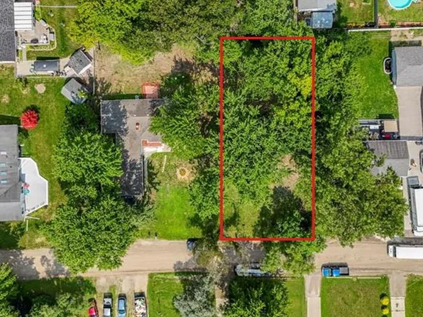 33712 Melton St, Westland, MI 48186