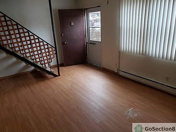3rd image of 7534 Hazelcrest Dr