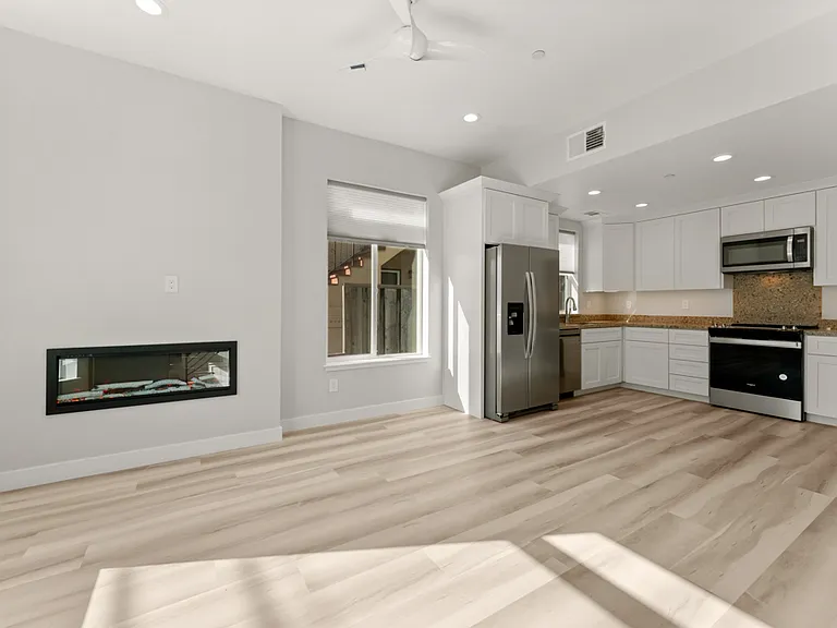 39 Lester Ave #1 — Photo 15