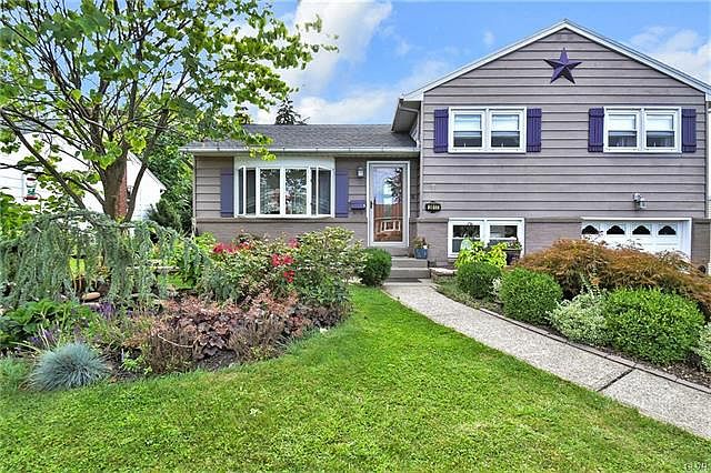 1st image of 3017 Bard St