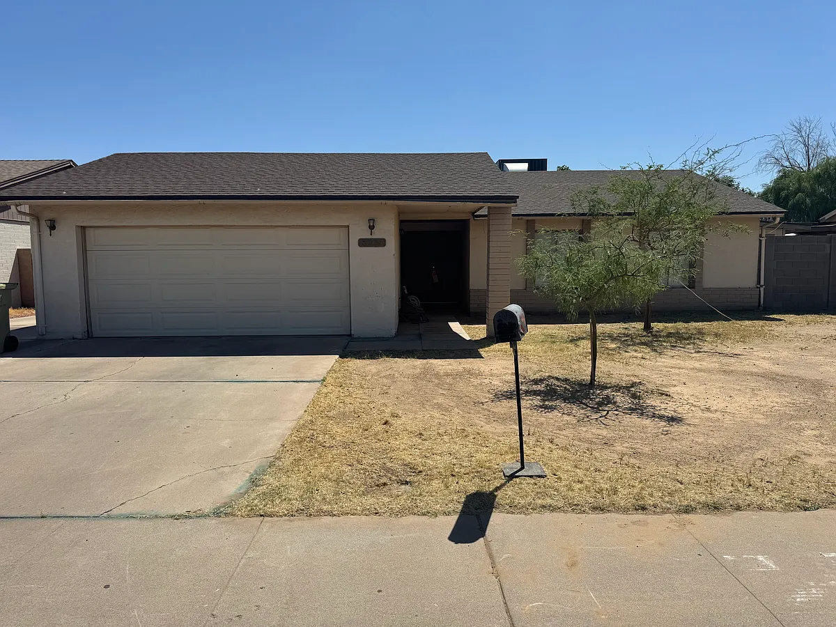 Building Photo - 5037 N 69th Ave