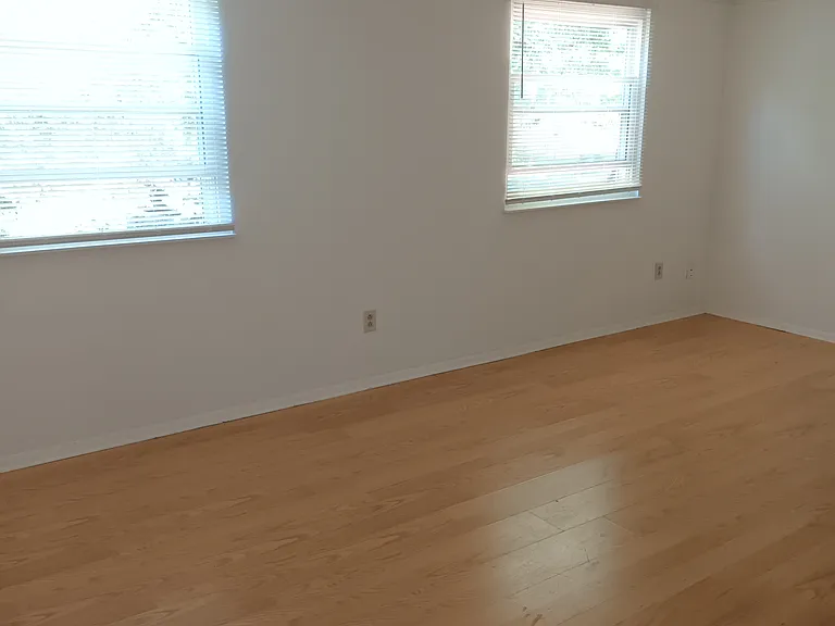 8805 Long Beach Cir — Photo 11