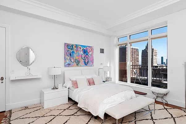 Rented by Douglas Elliman | media 16