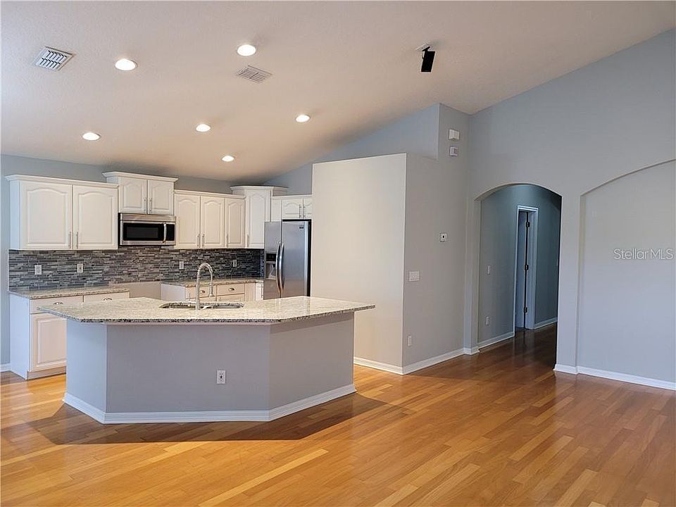1st image of 4562 Conroy Club Dr