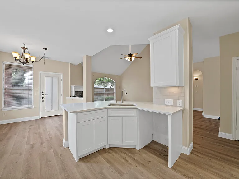 18638 Tall Oak Dr — Photo 18