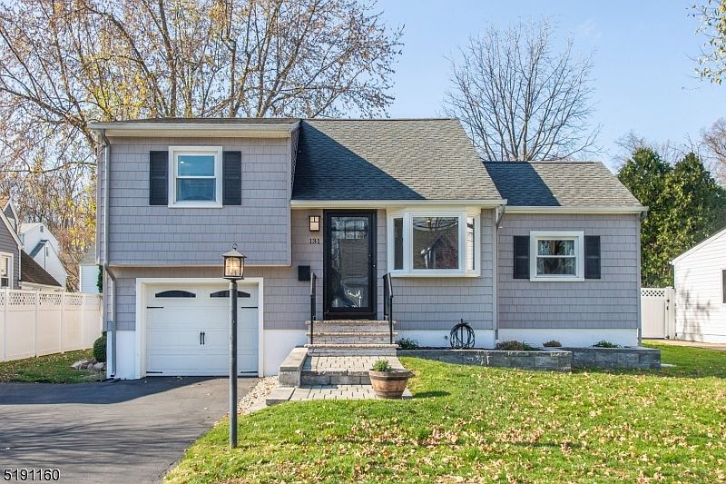 1st image of 131 Elmwood Dr