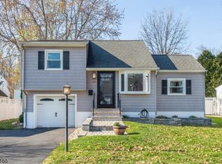 131 Elmwood Dr, Parsippany, NJ