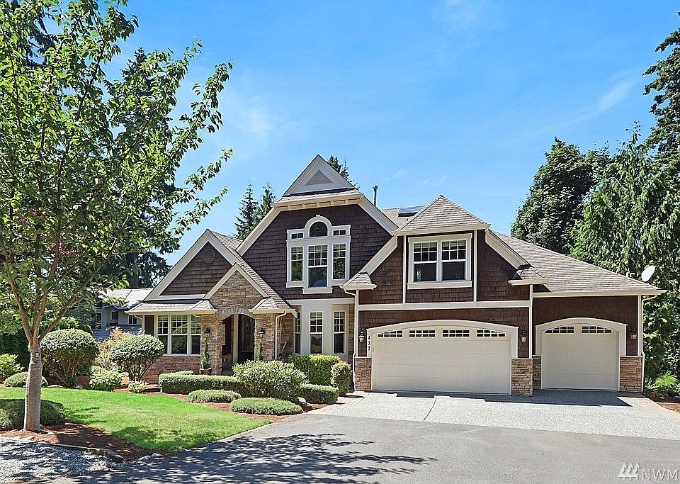 1st image of 437 210th Ave NE