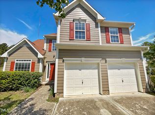 10 Sandy Bluff Ct, Durham, NC 27703