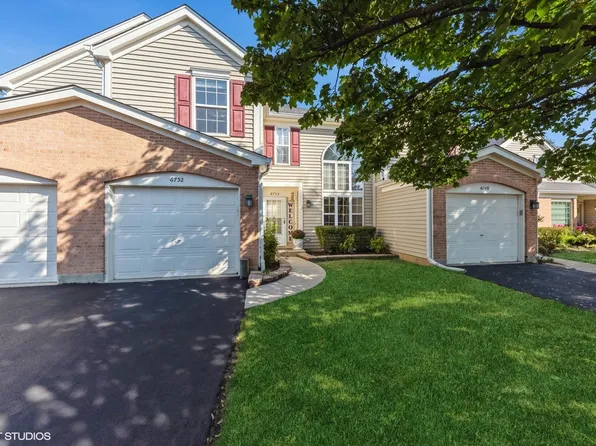 6752 Roanoake Ct, Gurnee, IL 60031