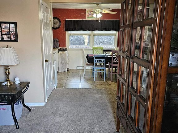 4th image of 106 N Elsie Ave