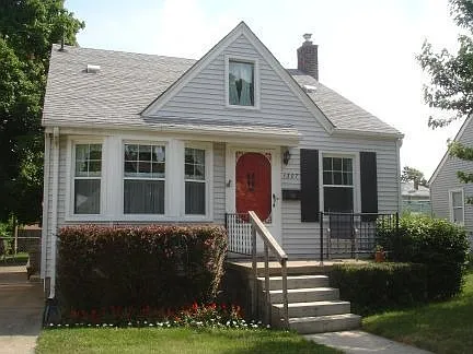 1307 Pearson St photo 1