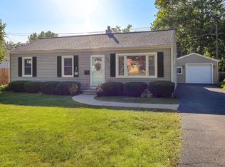 1212 Underwood Ter, Wheaton, IL 60189