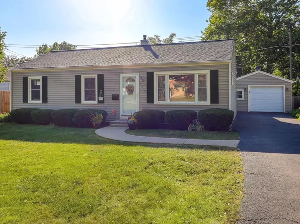 1212 Underwood Ter, Wheaton, IL 60189