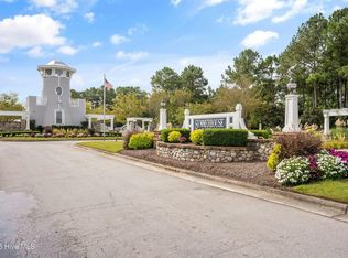 325 Spicer Lake Drive, Holly Ridge, NC 28445