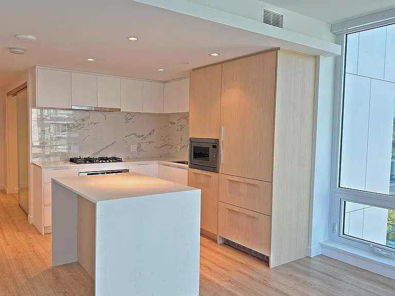 1500 Fern St #1402 — Photo 9