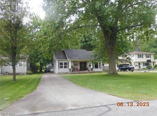 8048 Edgewood Rd, Mentor, OH 44060