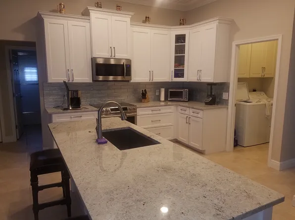 117 Queen Elizabeth Ct, Fort Pierce, FL 34949
