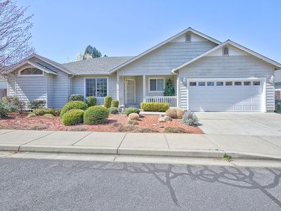 1782 Brookhurst Way, Grants Pass, OR, 97527