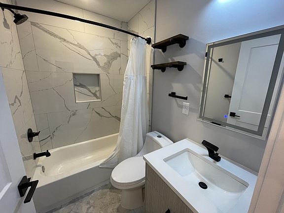 4th image of 3924 Haverford Ave #5