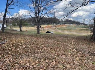 912 Moore St, Staunton, VA 24401
