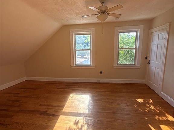 2nd image of 1018 Cranston St Floor 3
