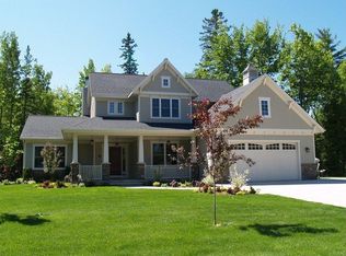 120 Chocolay River Trl, Marquette, MI 49855