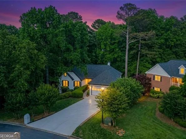1190 Saint Ives Ct, Suwanee, GA 30024