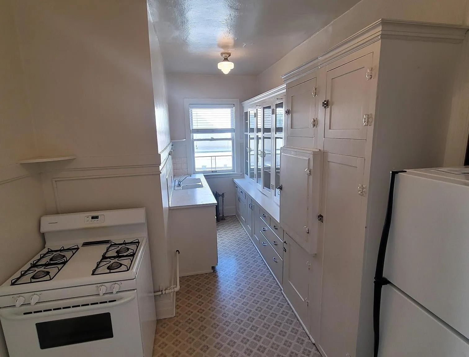 1214 W Sprague Ave — Photo 1