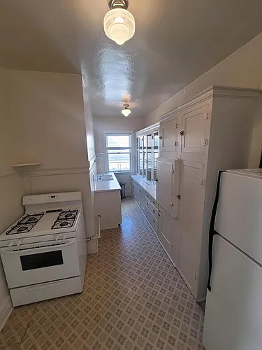 1214 W Sprague Ave Photo 1
