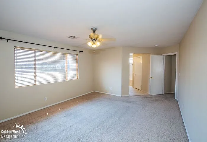 216 McHenry St — Photo 4