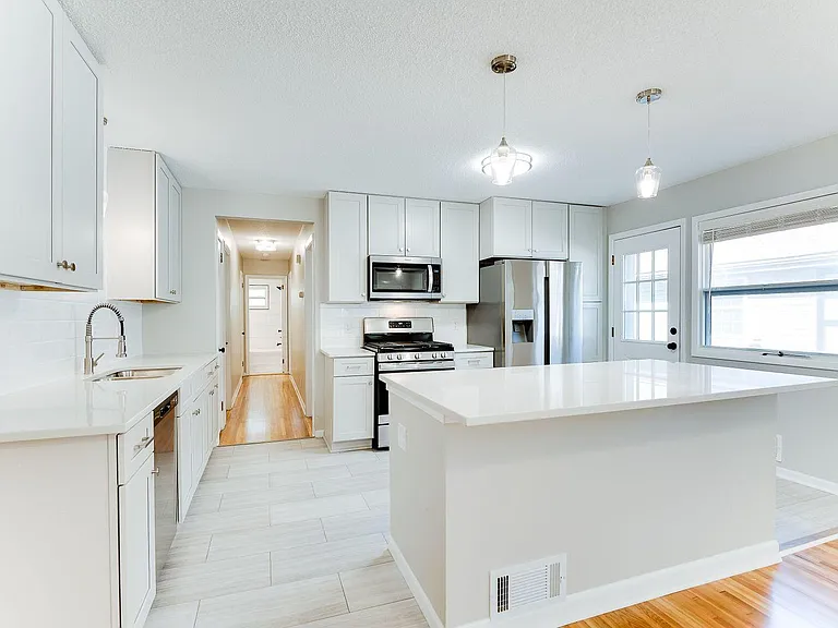 7312 Minnetonka Blvd — Photo 8