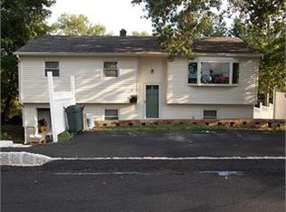 27 Centerton Dr, Parsippany, NJ 07054