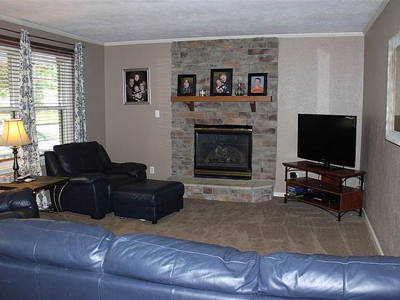 2nd image of 54559 Princess Ave