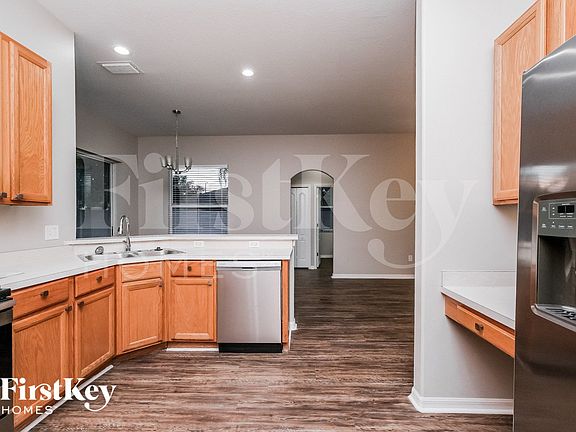 4th image of 9204 Waterbird Dr