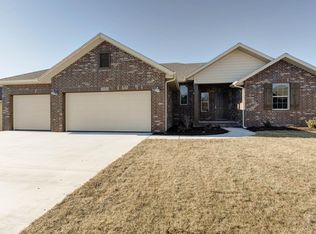2584 E Keystone Dr, Republic, MO 65738