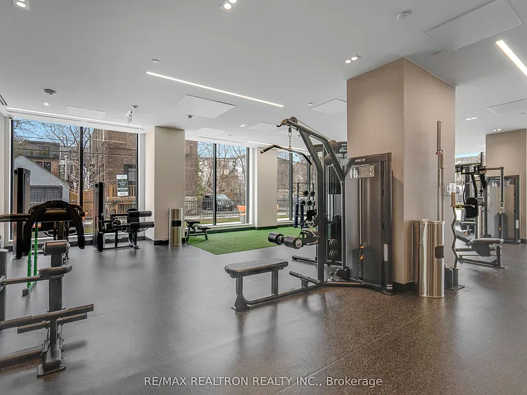 664 Spadina Ave #205 — Photo 28