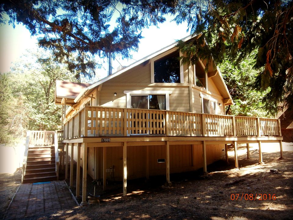 1st image of 17005 Columbia River Dr