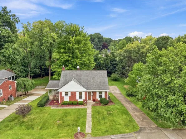 327 McIntosh Dr, Coraopolis, PA 15108