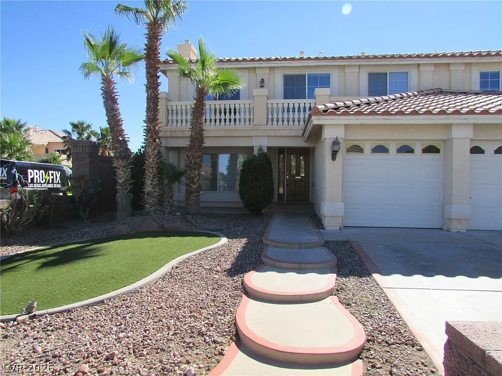 5 bed, 3.0 bath, 3297 sqft, $2,750 — Photo 2