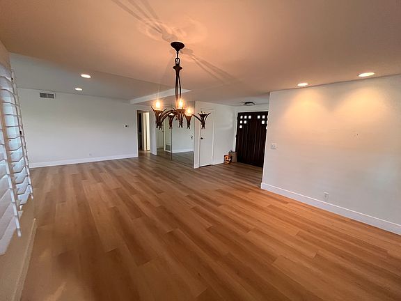 2nd image of 14232 Willow Ln