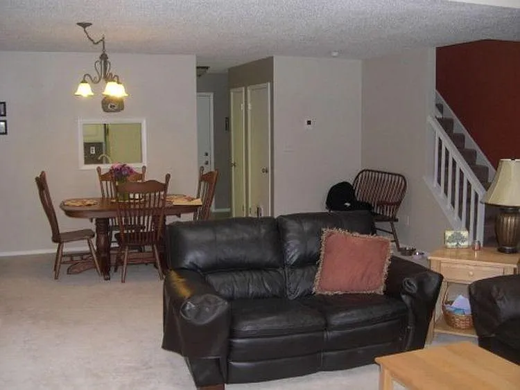 824 W Aaron Dr — Photo 23