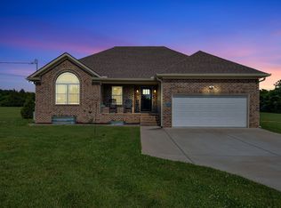 4717 Lunns Store Rd, Chapel Hill, TN 37034