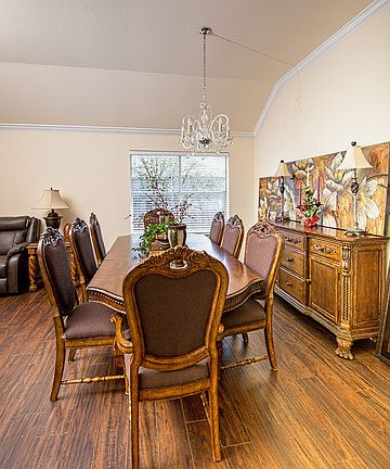 5th image of 602 Stoneway Dr