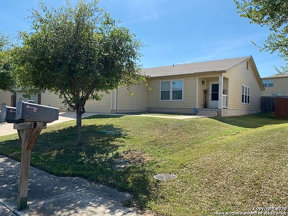 4th image of 411 Orchard Willow